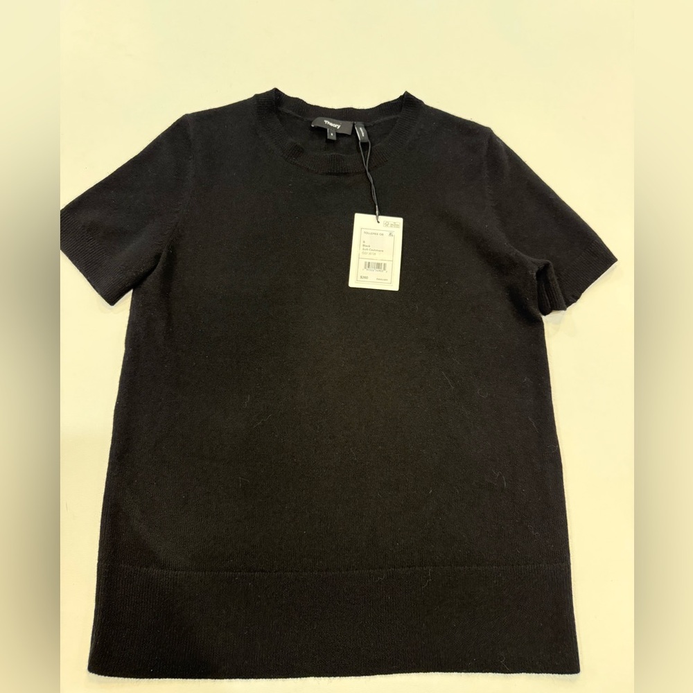 Theory short sleeve cashmere top